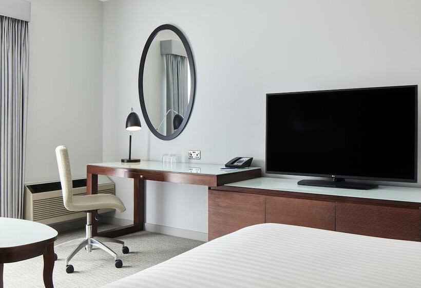 Номер Deluxe, Delta Hotels Cheshunt