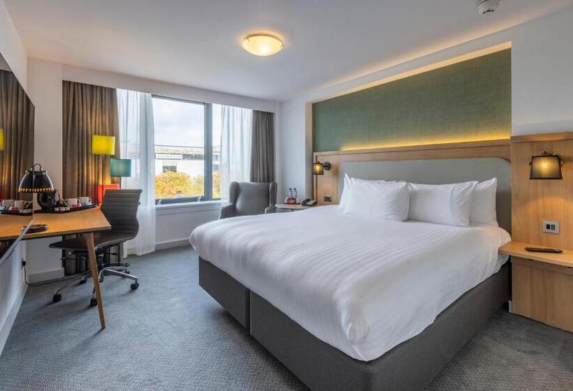 Номер Премиум, Holiday Inn Milton Keynes Central, An Ihg