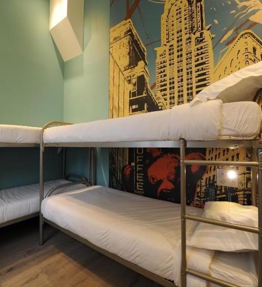 スタンダード４人部屋, The 3 Ducks Eiffel Tower By Hiphophostels