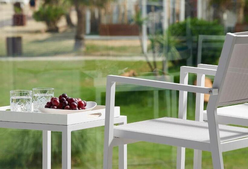 سوییت جونیور, Mythos Palace Resort & Spa