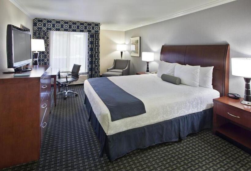 스탠다드 룸 킹사이즈 침대, Best Western Plus Marina Shores
