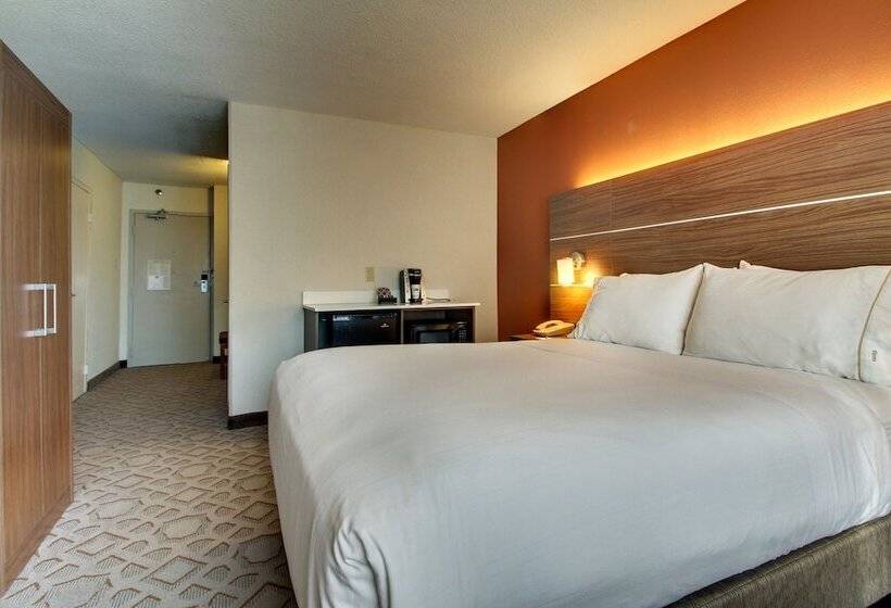 Люкс Кровать Кинг, Holiday Inn Express Poughkeepsie, An Ihg