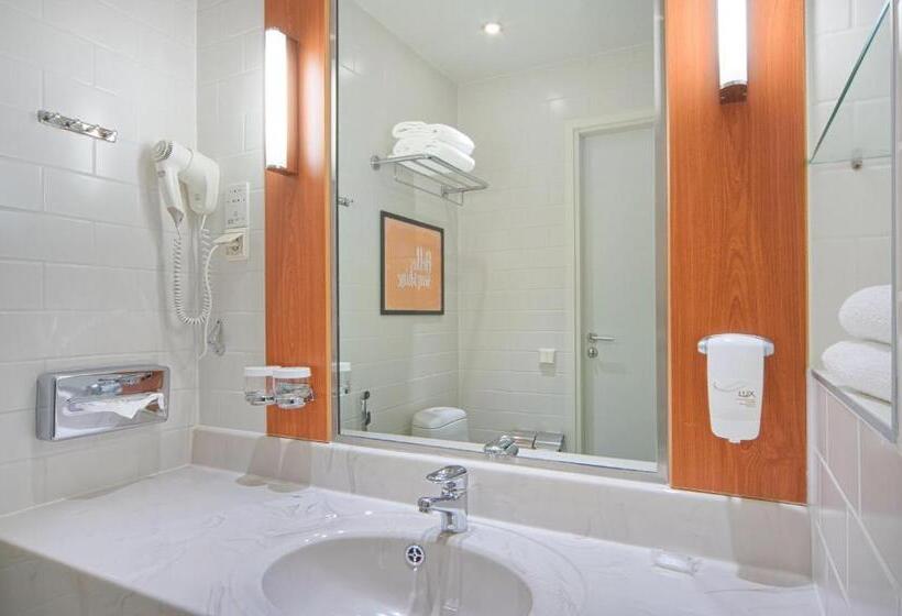 Номер Стандарт Двуспальная Кровать, Holiday Inn Helsinki West   Ruoholahti, An Ihg