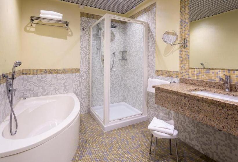 패밀리 룸, Crowne Plaza Venice East, An Ihg