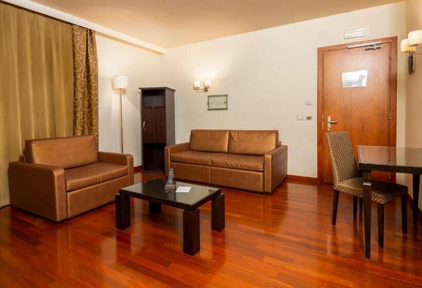 패밀리 스위트, Crowne Plaza Venice East, An Ihg