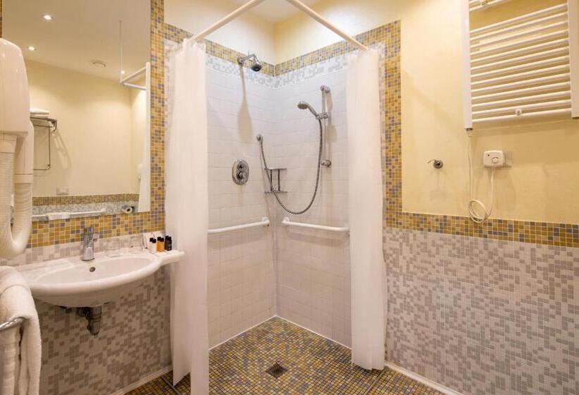 장애인을 위한 스탠다드 룸, Crowne Plaza Venice East, An Ihg