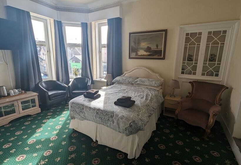 Семейный Номер, Dalgair House