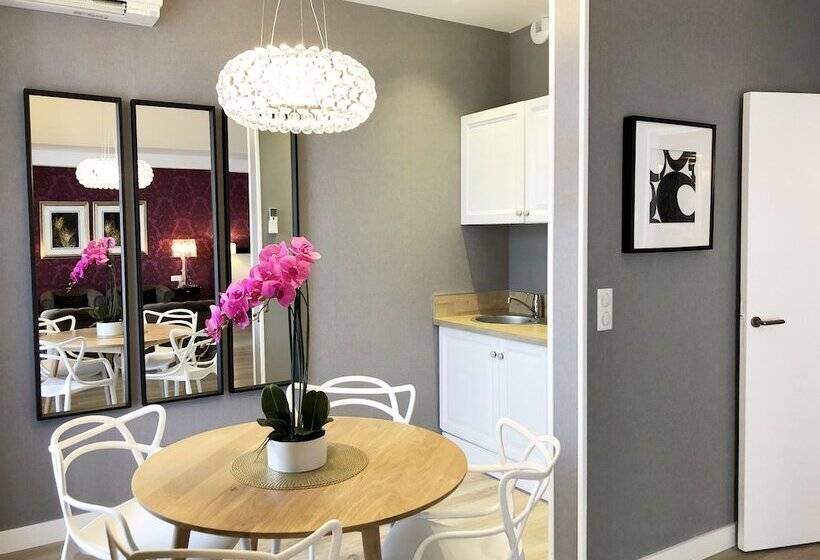 Люкс с Террасой, Les Suites   Domaine De Crécy