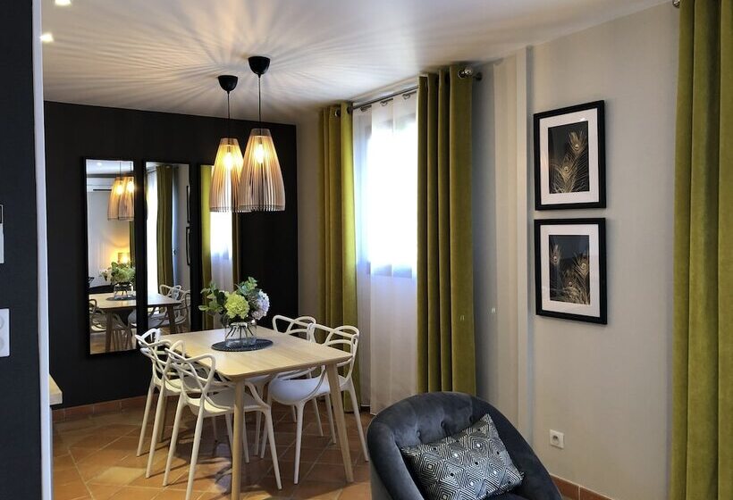 Люкс с Террасой, Les Suites   Domaine De Crécy
