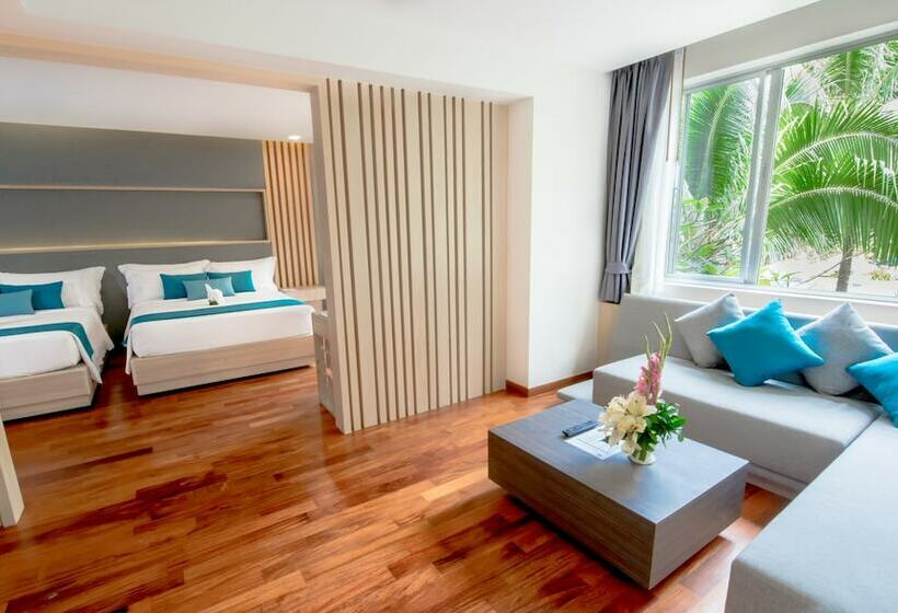 Семейный Номер Вид на Бассейн, Phuket Graceland Resort and Spa
