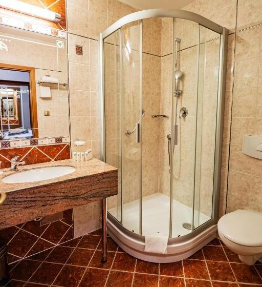 Quarto Quádruplo Estandar, U Divadla   Czech Leading Hotels