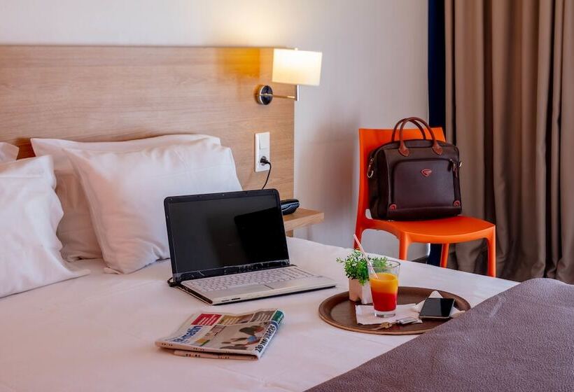 Номер Superior, Noemys Toulon La Valette   Hotel Restaurant Avec Piscine