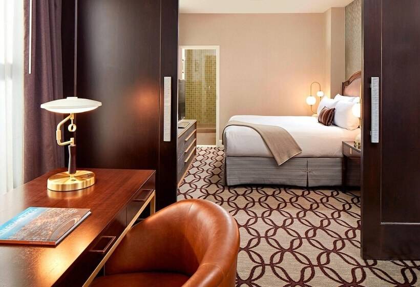 Suite mit Ausblick, Adagio, Autograph Collection