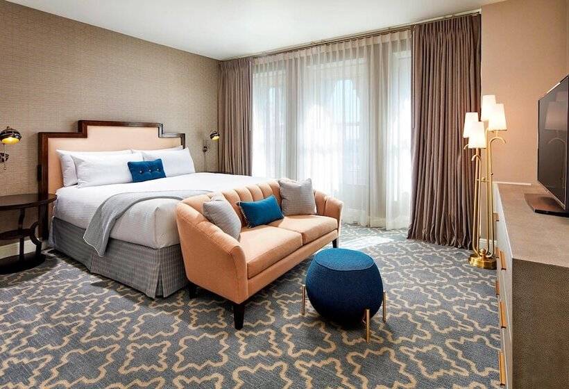 Suite mit Ausblick, Adagio, Autograph Collection