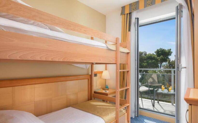 Семейный Номер Вид на Море, Aminess Grand Azur