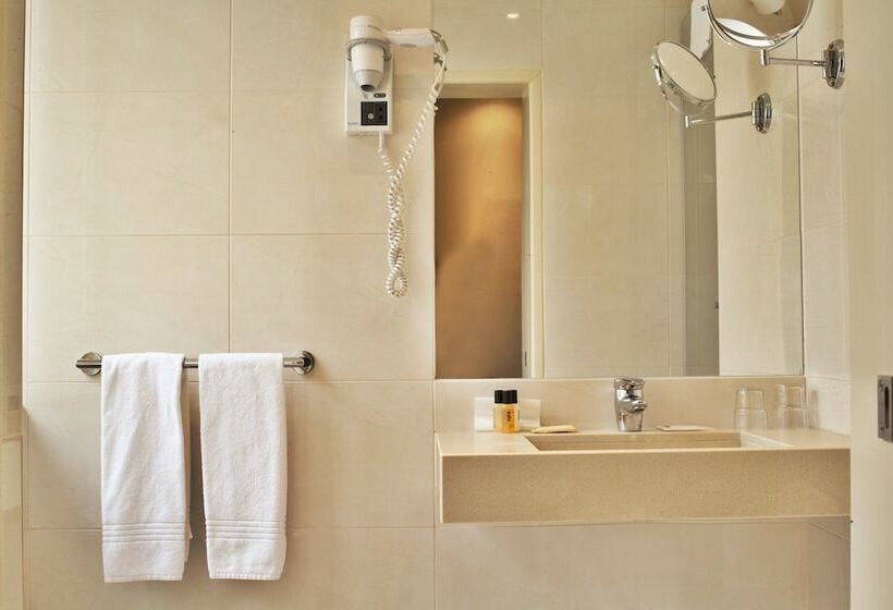 اتاق سوپریور سه تخته, Turim Restauradores