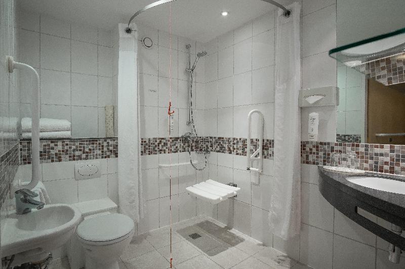 Номер Стандарт, Holiday Inn London Brentford Lock, An Ihg