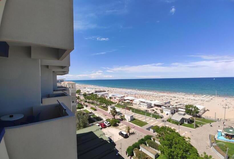 Четырехместный Номер Стандарт Вид на Море, Baltic Riccione Fronte Mare