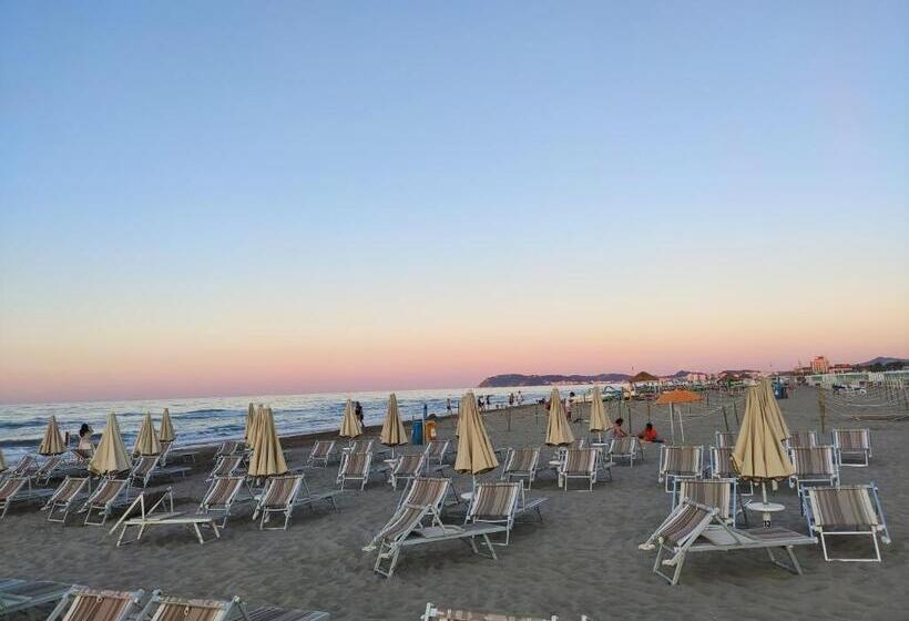 Семейный Номер Вид на Море, Baltic Riccione Fronte Mare