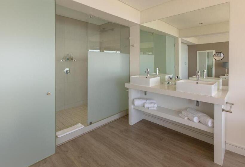 Номер Deluxe Вид на Море, Celtic Manor Boutique Guest House