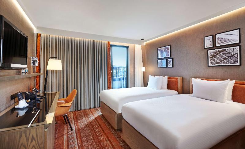 Номер Стандарт, Hilton London Tower Bridge
