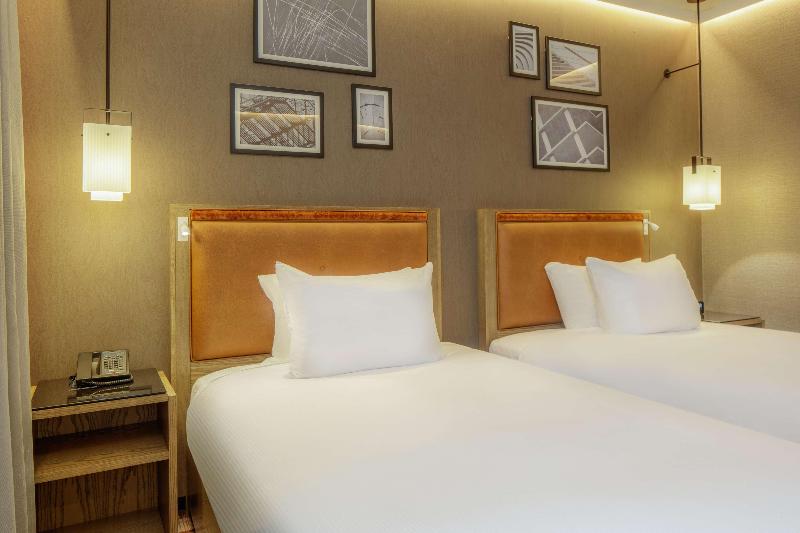 Номер Deluxe, Hilton London Tower Bridge