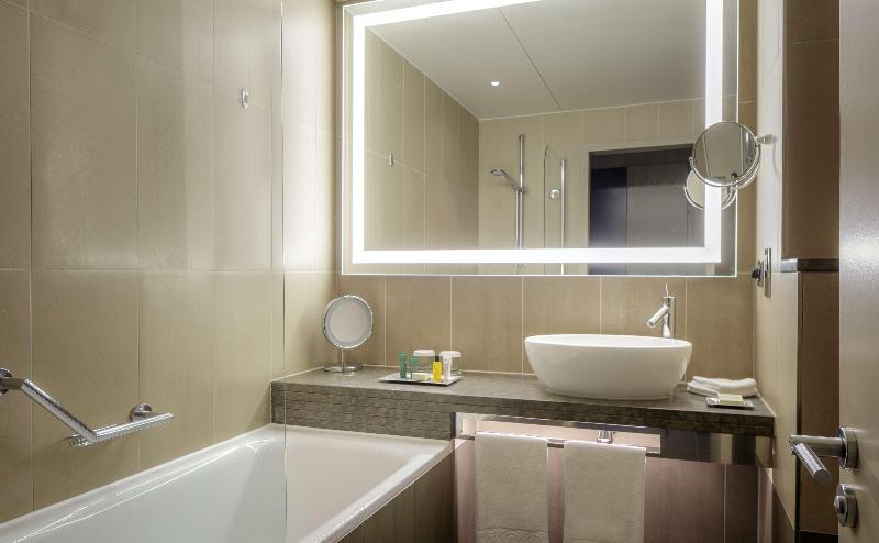 Номер Deluxe, Hilton London Tower Bridge