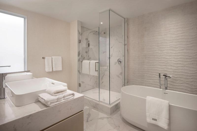 Номер Стандарт, Hilton Warsaw City