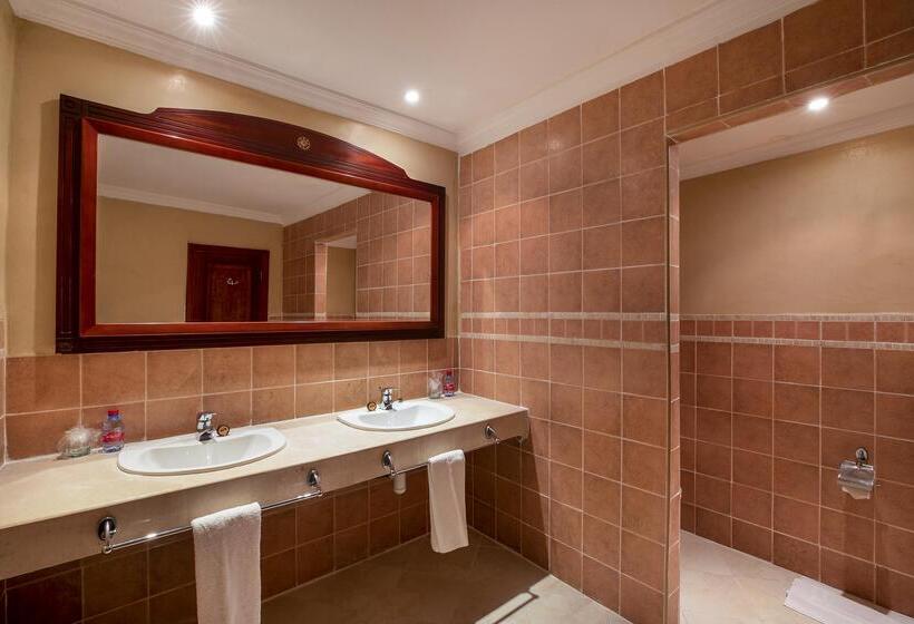 带泳池观景的豪华房, Grand Mogador Agdal & Spa