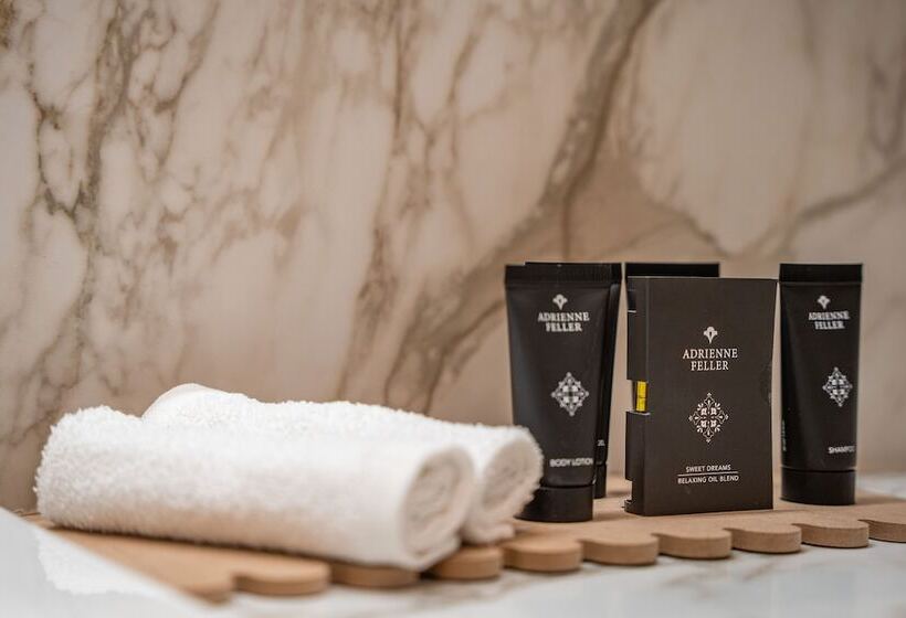 Стандартный Номер Кровать Кинг, Queen S Court Hotel & Residence