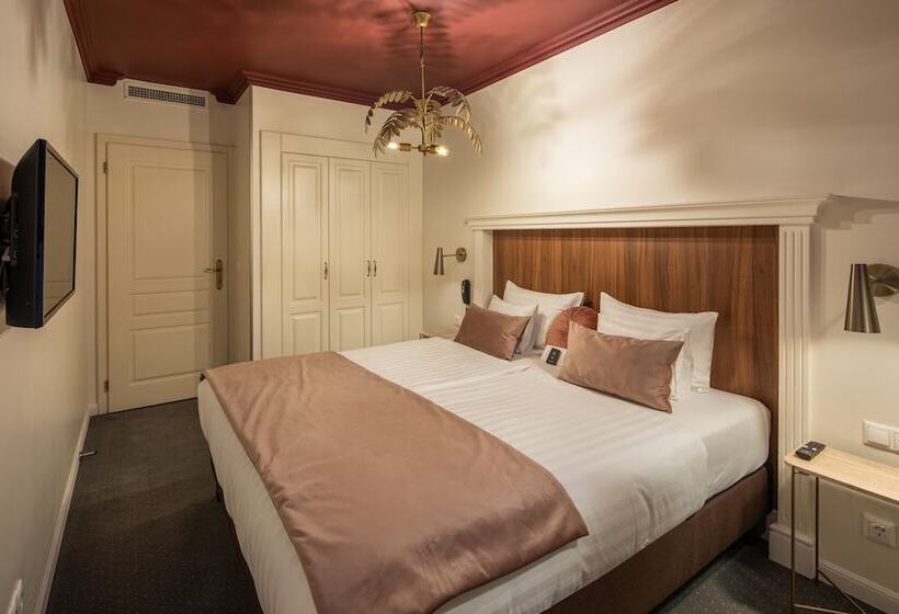 Люкс Семейный 2 Спальни, Queen S Court Hotel & Residence