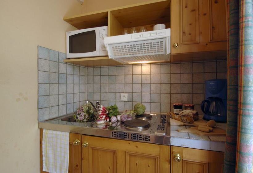 Апартаменты Superior 2 Спальни, Residence Hotel Les Ducs De Chevreuse Avec Hébergement, Repas & Pdj, Séminaire, Bureau & Parking