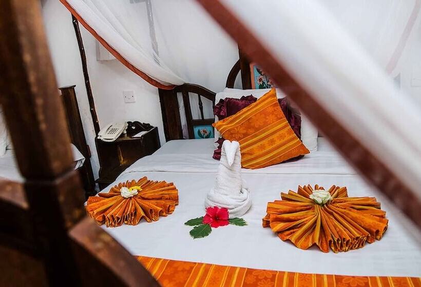 اتاق سوپریور با چشم‌انداز باغ, Zanzibar Beach Resort