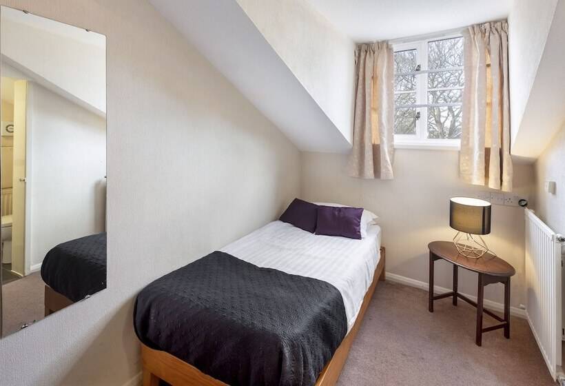 اتاق استاندارد یک نفره, Astor York Hostel