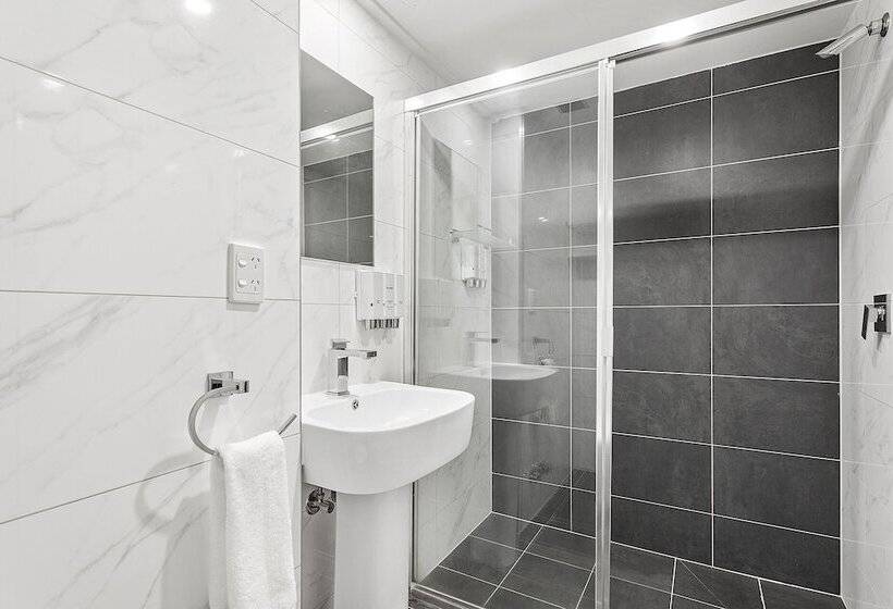 Апартаменты Deluxe 1 Спальня, Landmark Resort