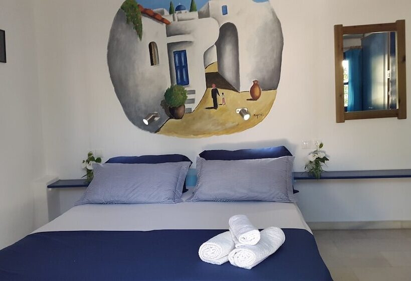 Номер Economy, John S Rooms & Studios