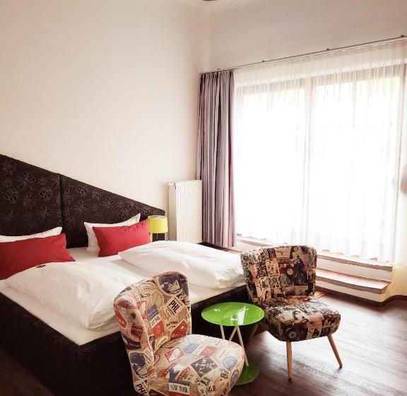 스탠다드 스튜디오, Arthotel Magdeburg