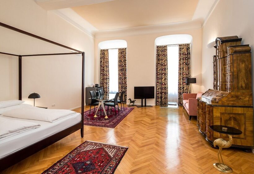 家庭间, Boutique Hotel Dom   Rooms & Suites