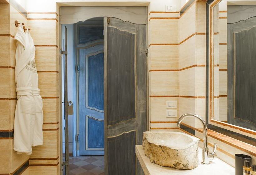 Люкс с Видом, Castello Di Velona Resort, Thermal Spa & Winery