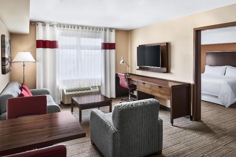 带大床的套房, Four Points By Sheraton Barrie