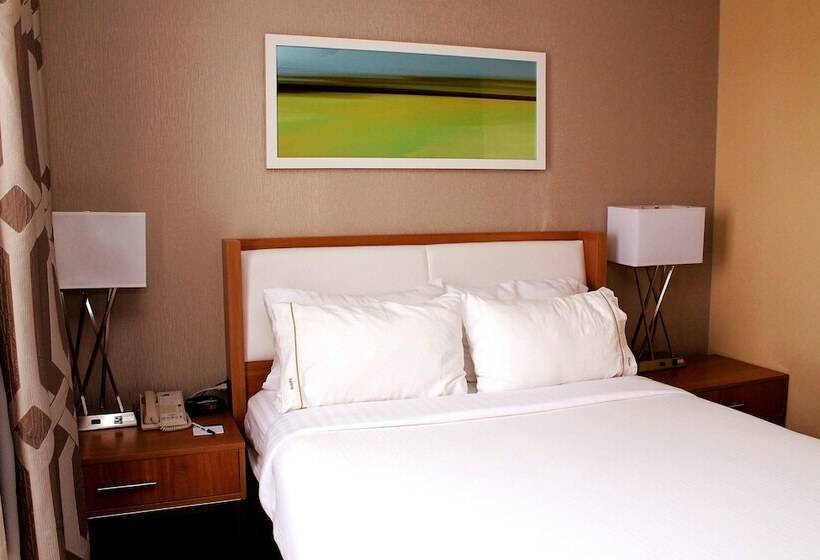Номер Стандарт, Holiday Inn Express Hotel & Suites Sherwood Park Edmonton Area, An Ihg