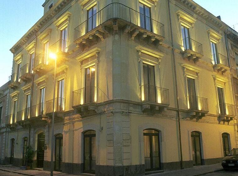 اتاق کلاسیک, La Ville
