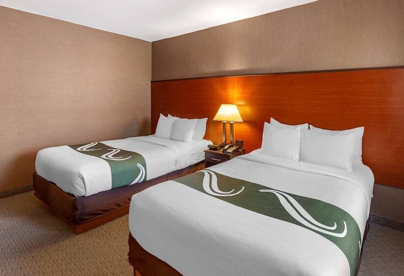 스탠다드 룸 더블 침대 2개, Quality Inn Toronto Airport