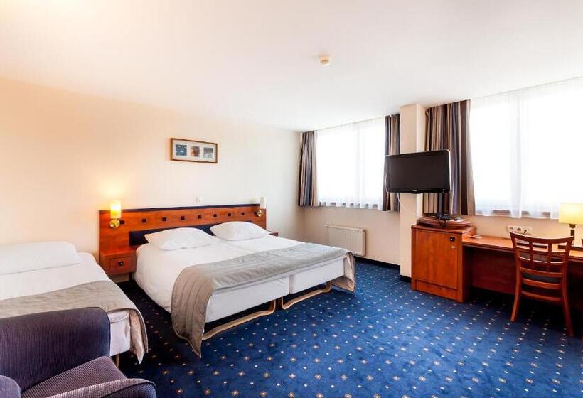 Номер Стандарт Трехместный, Qubus Hotel Legnica
