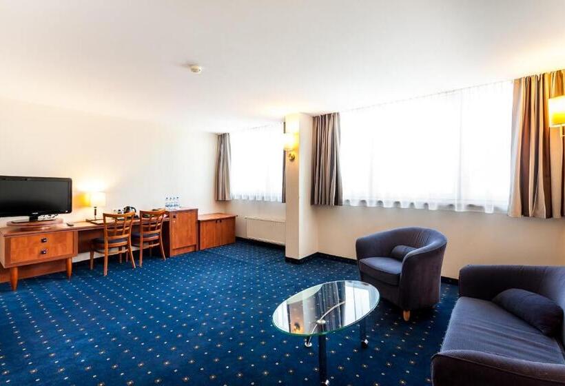 Апартаменты Deluxe 1 Спальня, Qubus Hotel Legnica