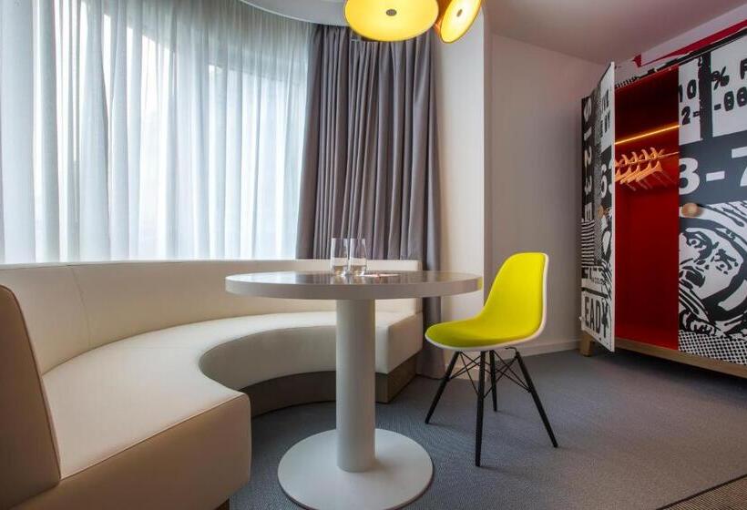 اتاق سوپریور, Radisson Red Brussels