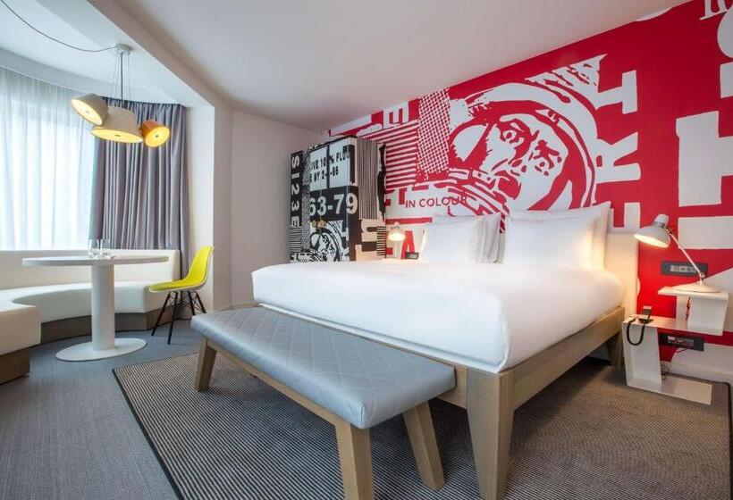 اتاق سوپریور, Radisson Red Brussels