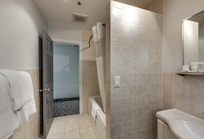 デラックススイート, Isabella Hotel And Suites