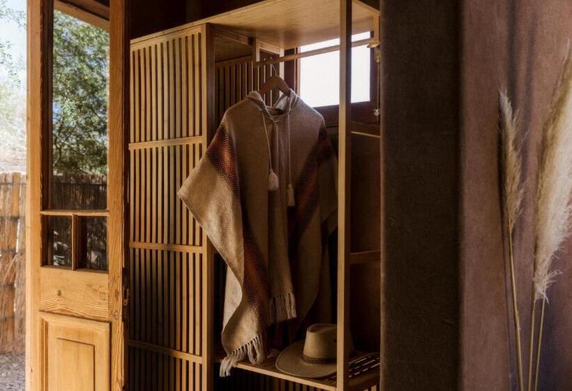 Люкс Deluxe Кровать Кинг, Our Habitas Atacama