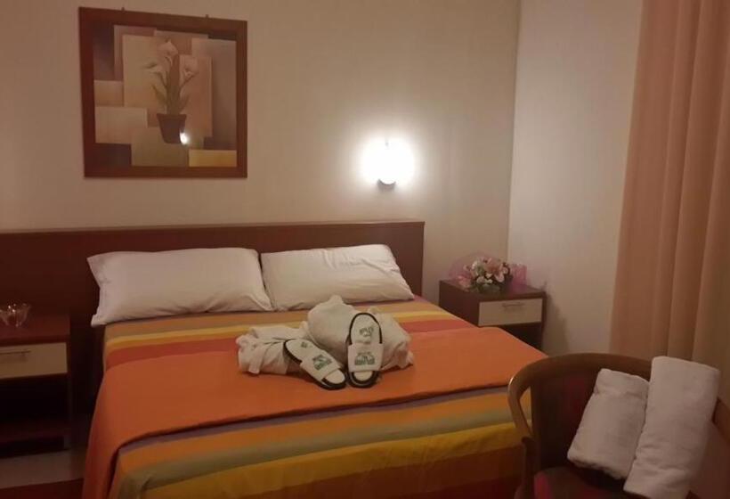 اتاق لوکس, Garden Hotel Tabiano
